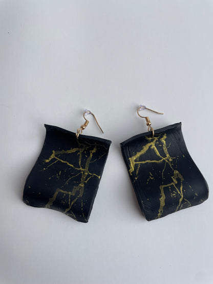 Black Elegant Earrings